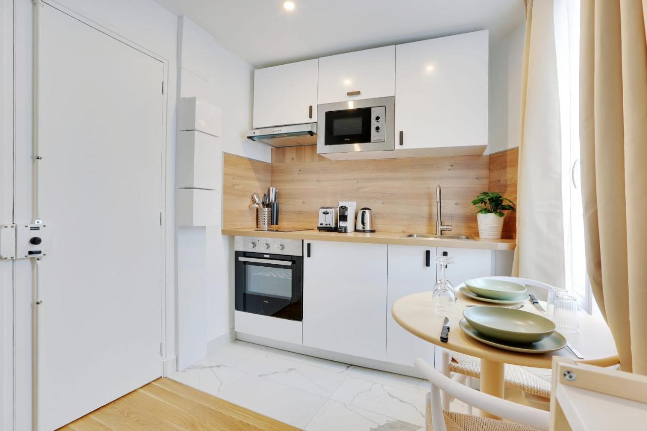 Homy Apartment 4P1Br ปารีส ภายนอก รูปภาพ
